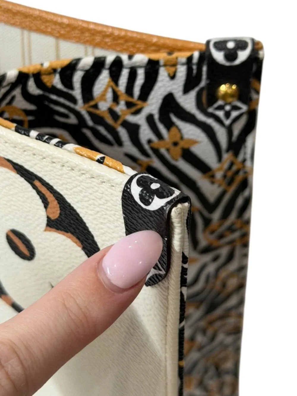 Louis Vuitton 2019 Multi Jungle On The Go Tote LMT ED GM Shoulder Bag